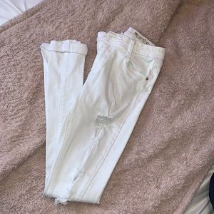 White distressed jeans